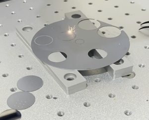 Monocrystalline silicon wafer laser cutting
